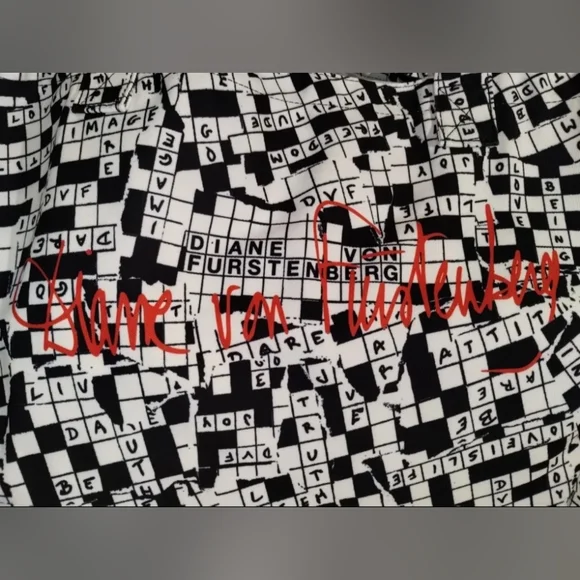 Diane Von Furstenberg Tote Bag 50th Anniversary Crossword Print Large Packable - Picture 2 of 13